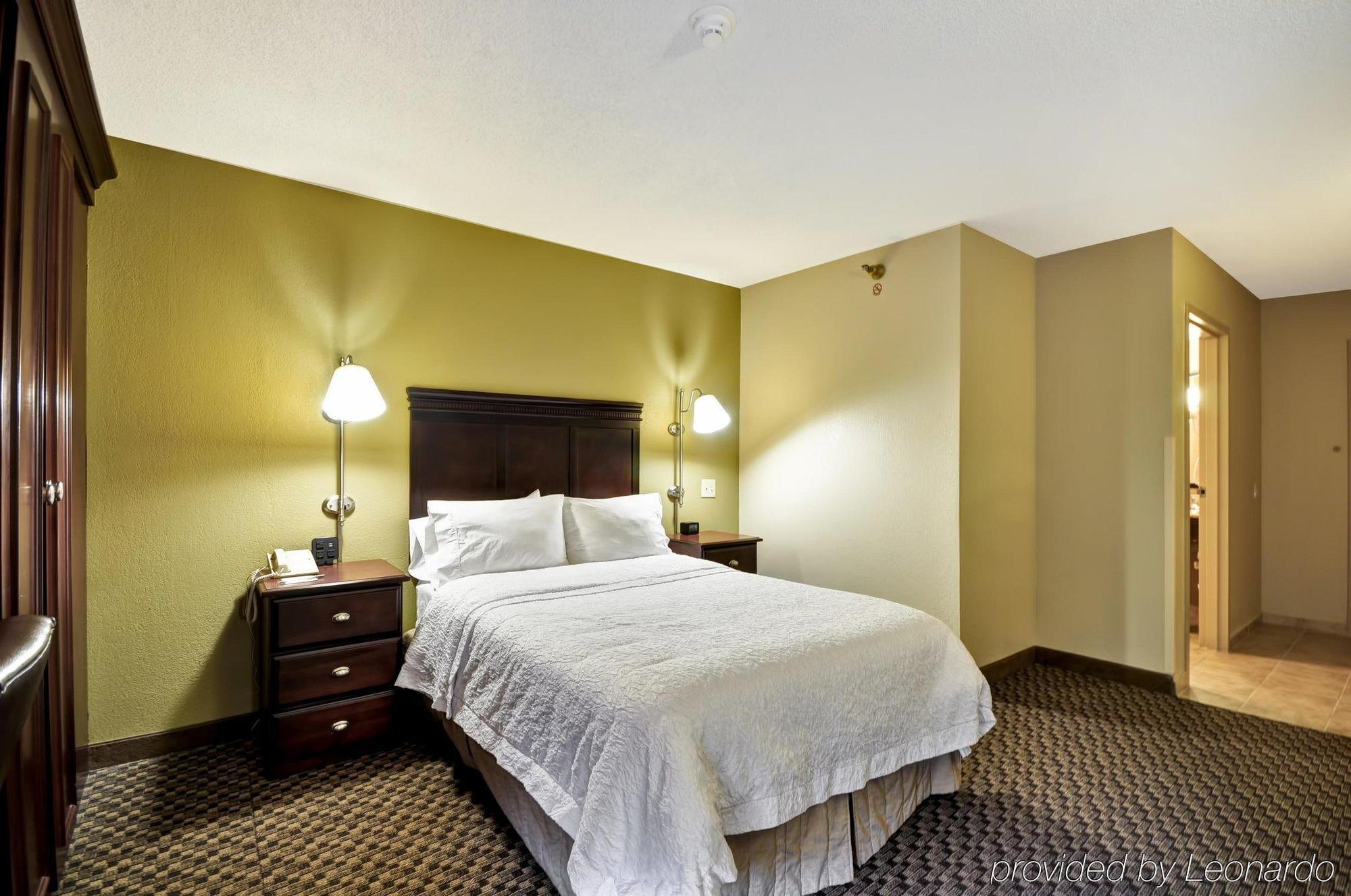 Wingate By Wyndham Charleston Coliseum Hotel 3*