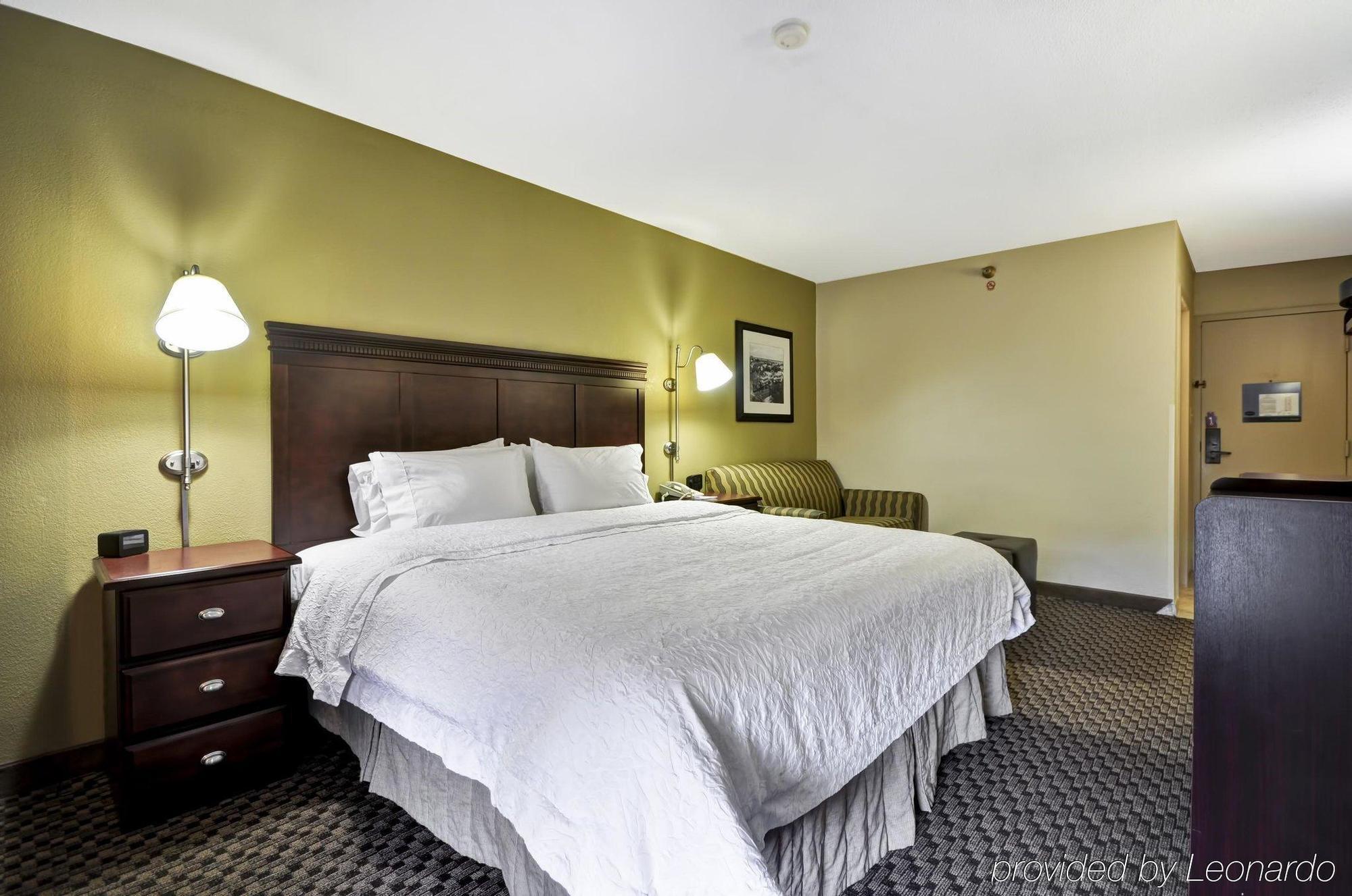 Wingate By Wyndham Charleston Coliseum Hotel 3*