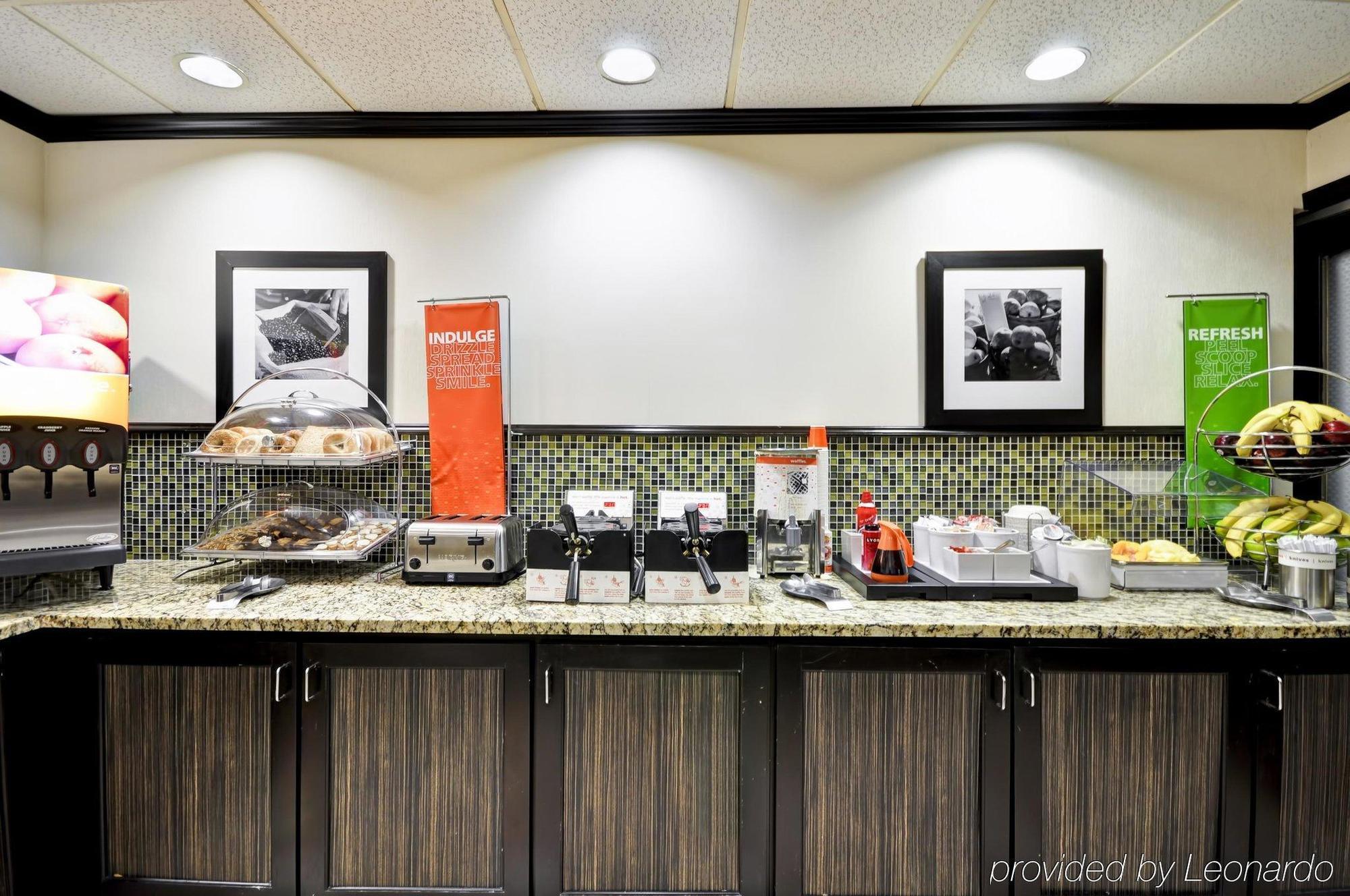 Wingate By Wyndham Charleston Coliseum Hotel
